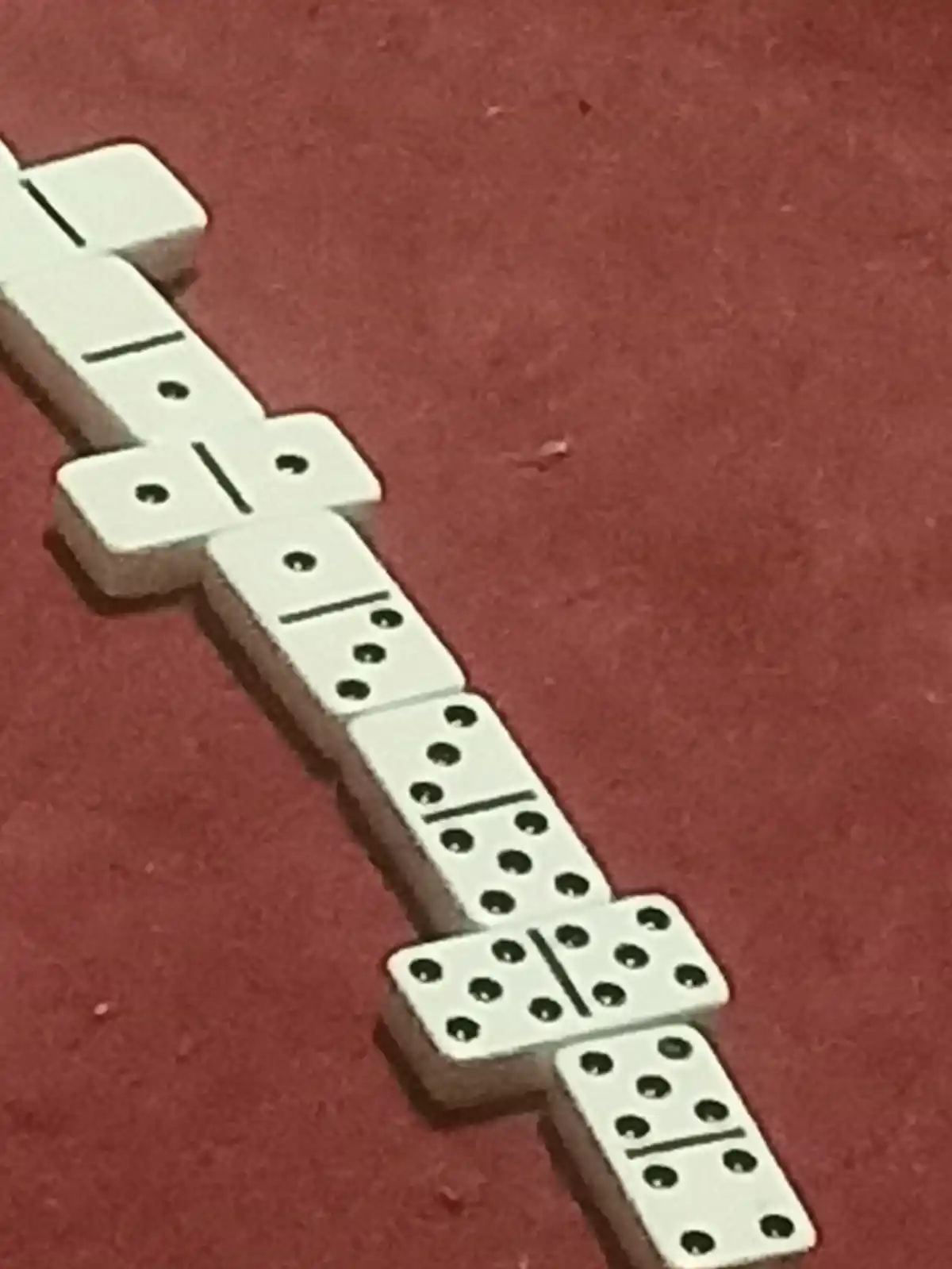 Image from VeraDinita: Nontonin anak2ku domino😋 aku jg seneng si game2 ini...
