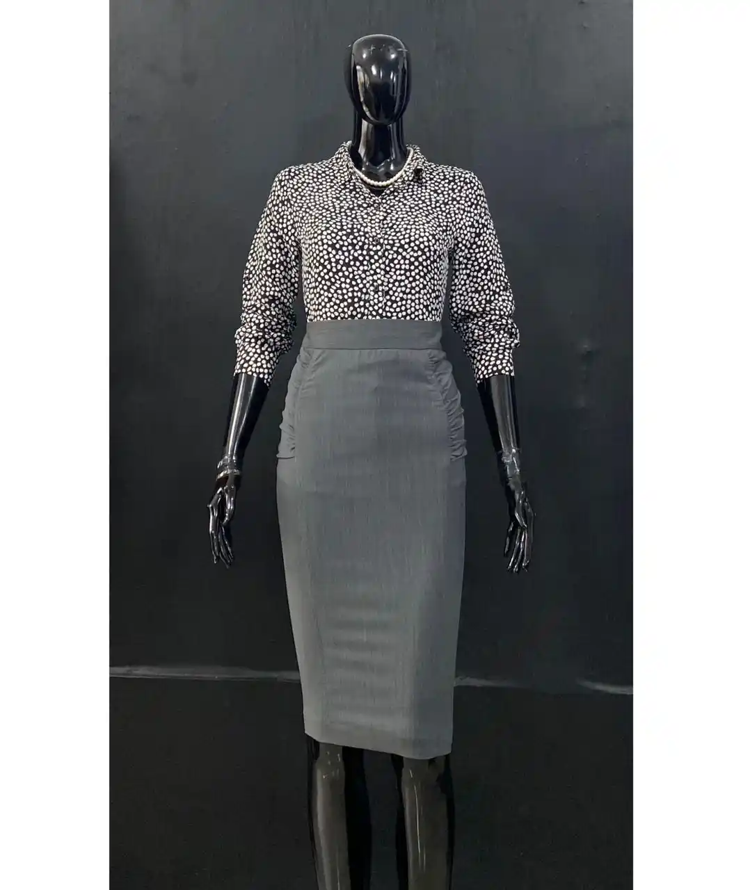 Image from iMalaika fashion: Uk Size: 6 Price: 25,000/- Brand: APT.9 Skirt Uk Size: 8 Price: 35,00...