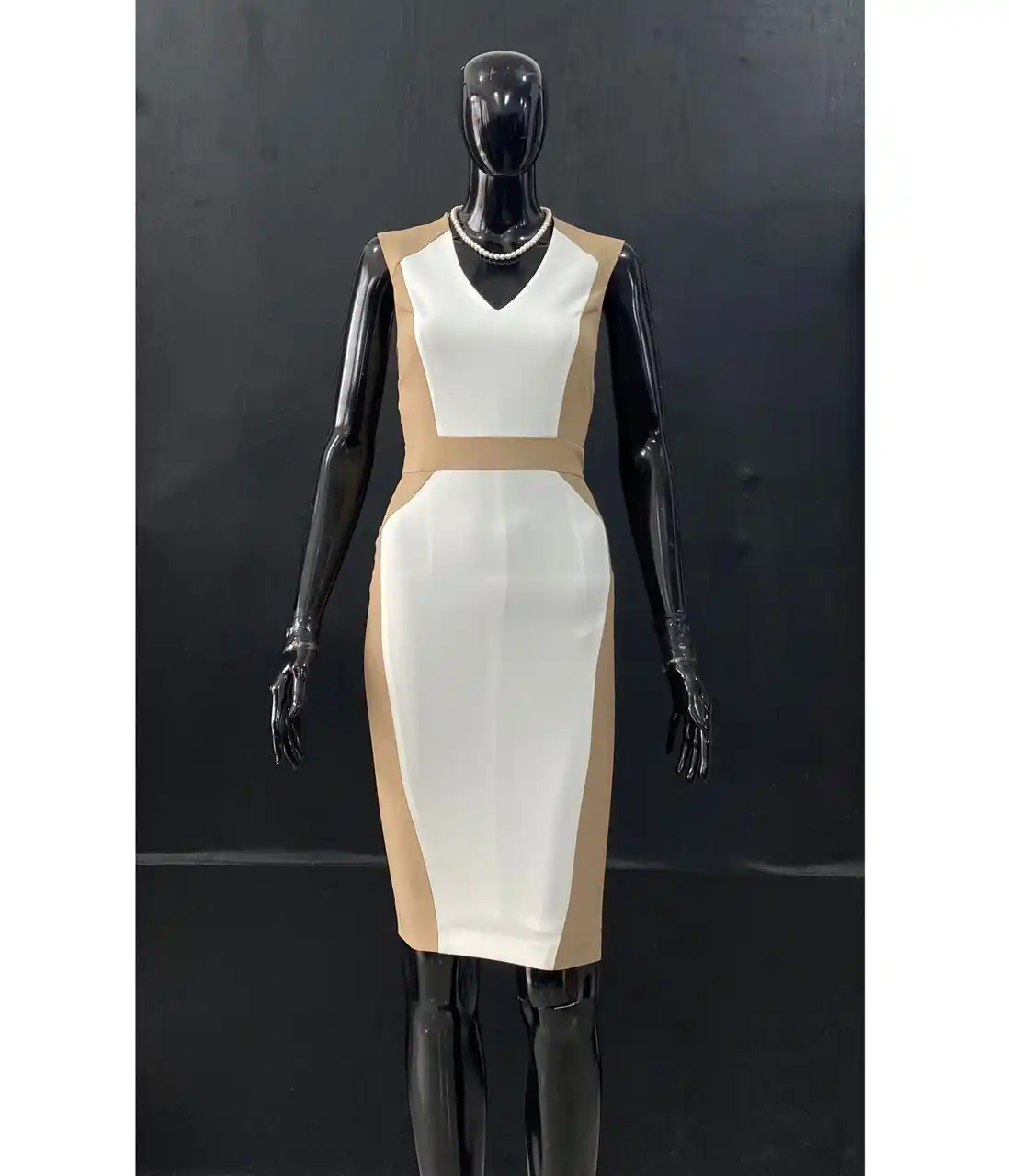 Image from iMalaika fashion: Uk Size: 8 Price: 75,000/- Brand: DOROTHY PERKINS...