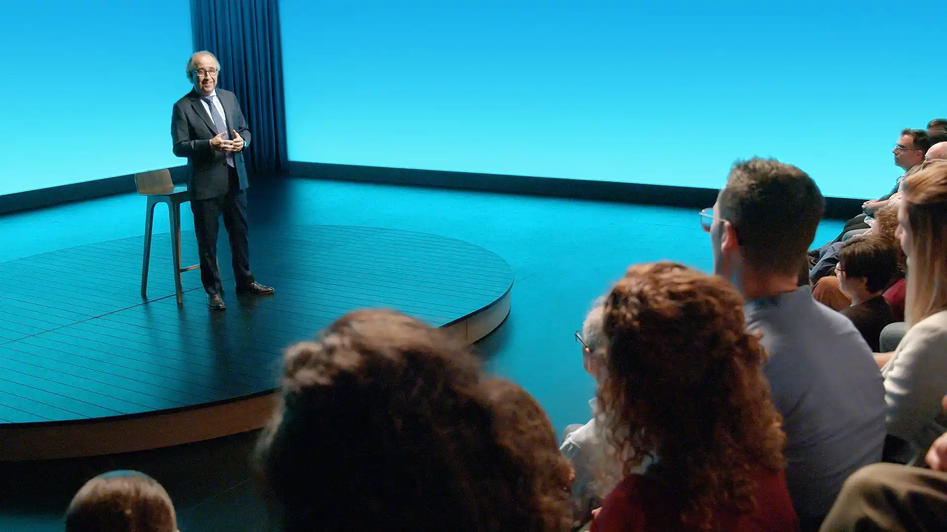 Image from BBVA Aprendemos juntos: 📍*2 charlas para conseguir esa motivación extra*: ➡️ V. Completa. “L...