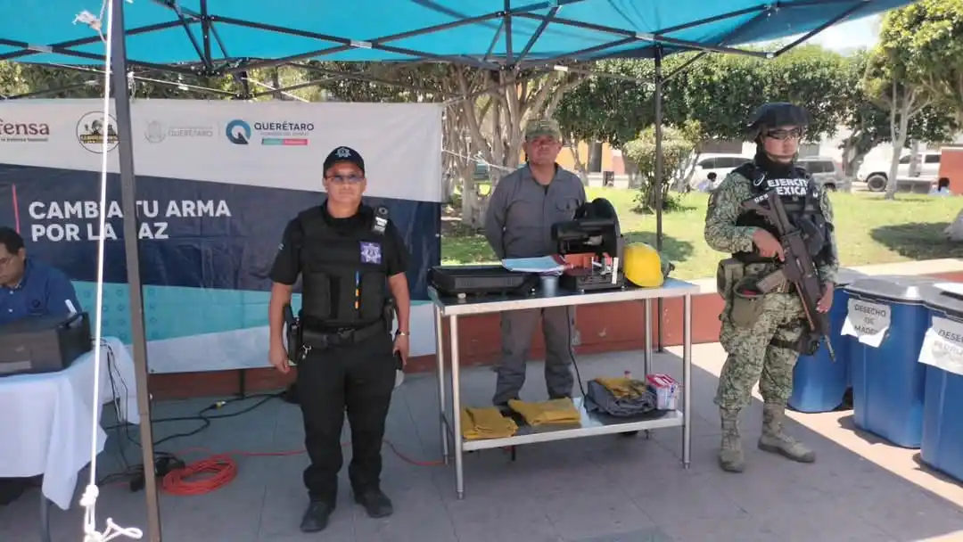 Image from Radar News Querétaro : 🔫➡️🕊️ “Cambia tu arma por la paz” proponen canjear armas por incenti...