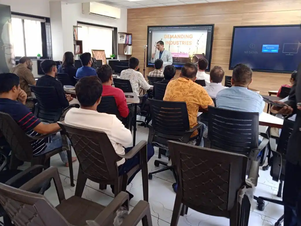 Image from Profit From IT (Profit Finstock Pvt Ltd) (MONEY AT WORK): 🎓 Expanding Horizons in Baroda! 📍 Baroda’s Leading Stock Market Trai...