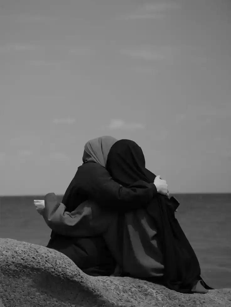Image from Islamic Girls' 🕊️♥️🔐: حافظ ابن حجر عسقلاني رحمه الله " جب آدمی اپنے دوست کو مغموم دیکھے تو...