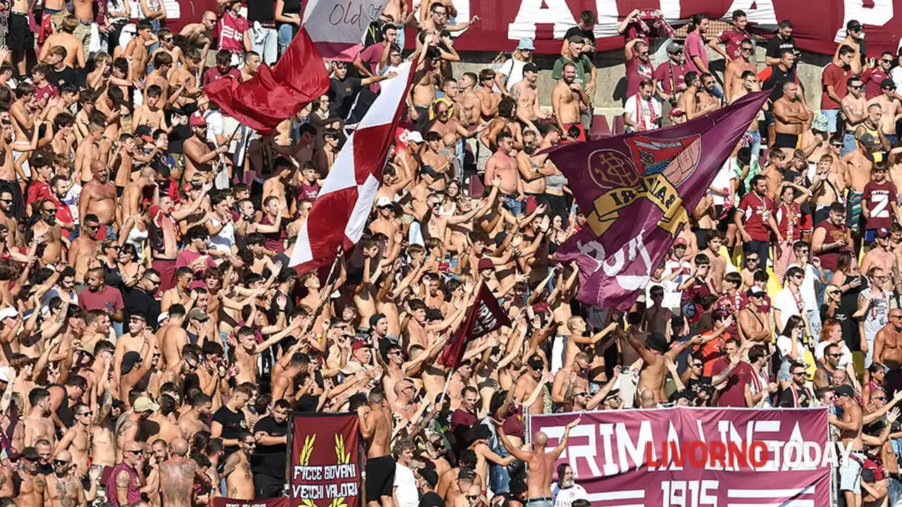 Image from LivornoToday: *LIVORNO-SIRACUSA, LA FINALE DELLA POULE SCUDETTO SI GIOCHERÀ A TERAMO...