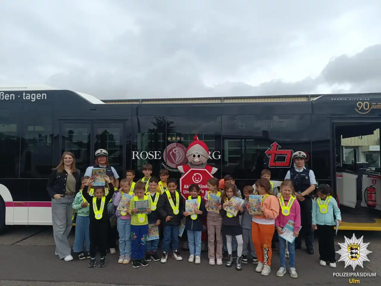 Image from Polizei BW Ulm: *Unsere Prävention im Einsatz* Am heutigen Tag fand in Ehingen ein Bus...