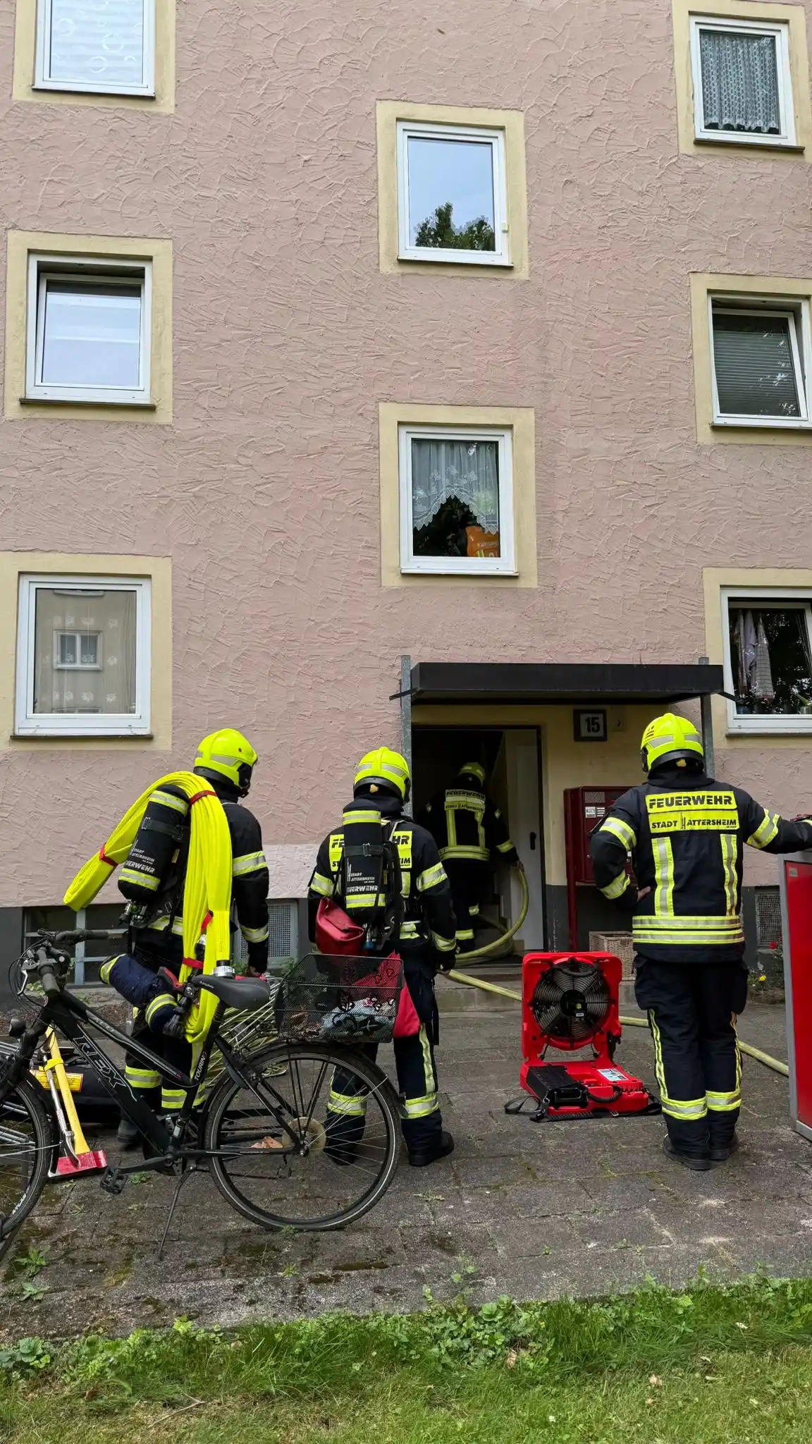 Image from Feuerwehren der Stadt Hattersheim am Main: Zu einem piepsenden Rauchmelder wurden wir am Dienstag um 14:04 Uhr in...