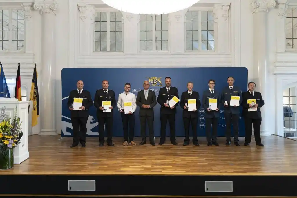 Image from Landratsamt Bodenseekreis: Bevölkerungsschutz-Einsatzmedaille: Fluthelfer aus dem Bodenseekreis a...