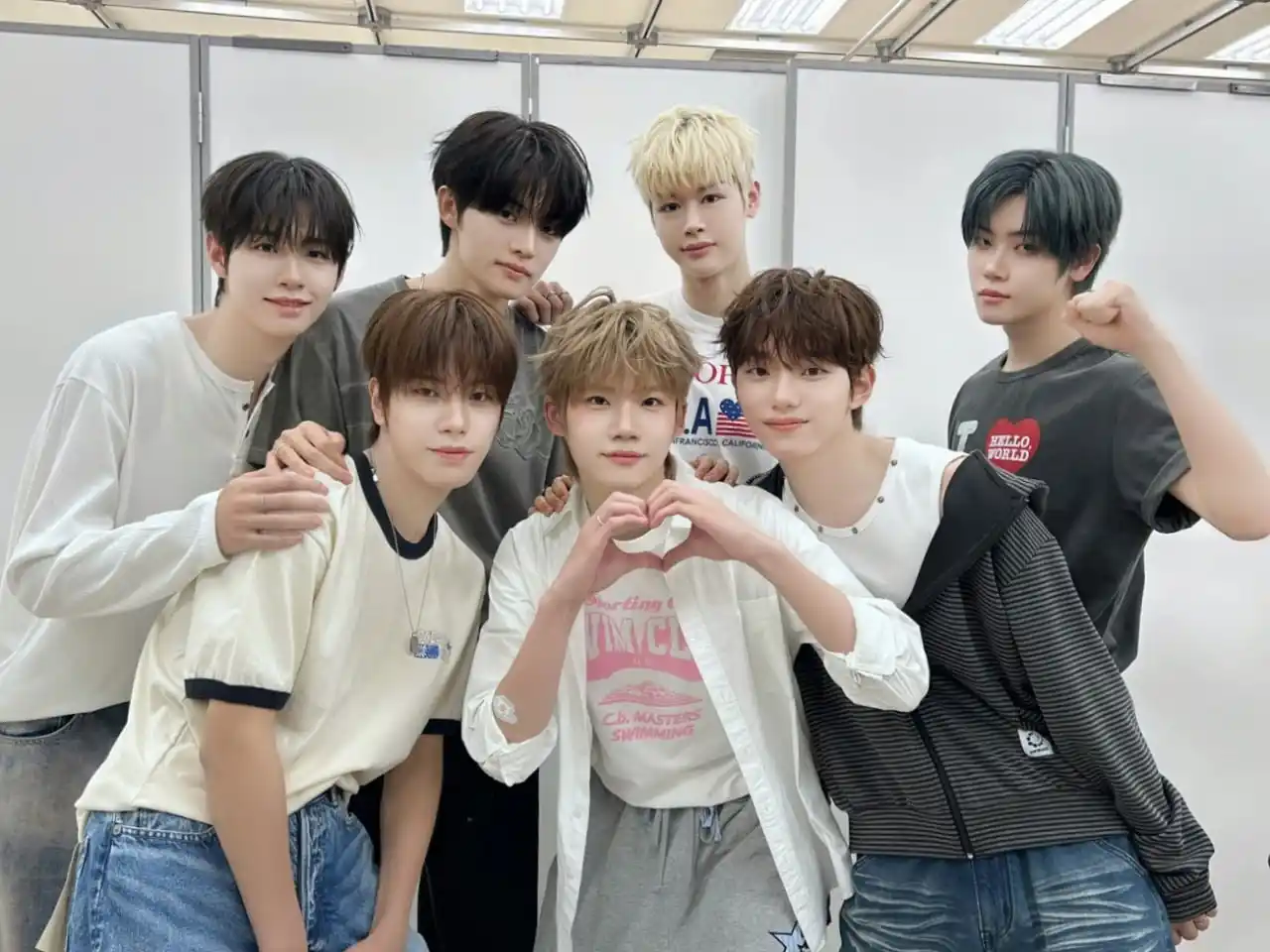 Image from CYE GLOBAL UPDATE: [📸] CLOSE YOUR EYES Japan twitter update   1st mini-album <TERNALT> r...