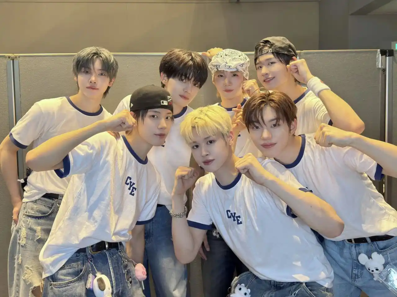 Image from CYE GLOBAL UPDATE: [📸] CLOSE YOUR EYES Japan twitter update   CLOSE YOUR EYES 1ST FANMEE...