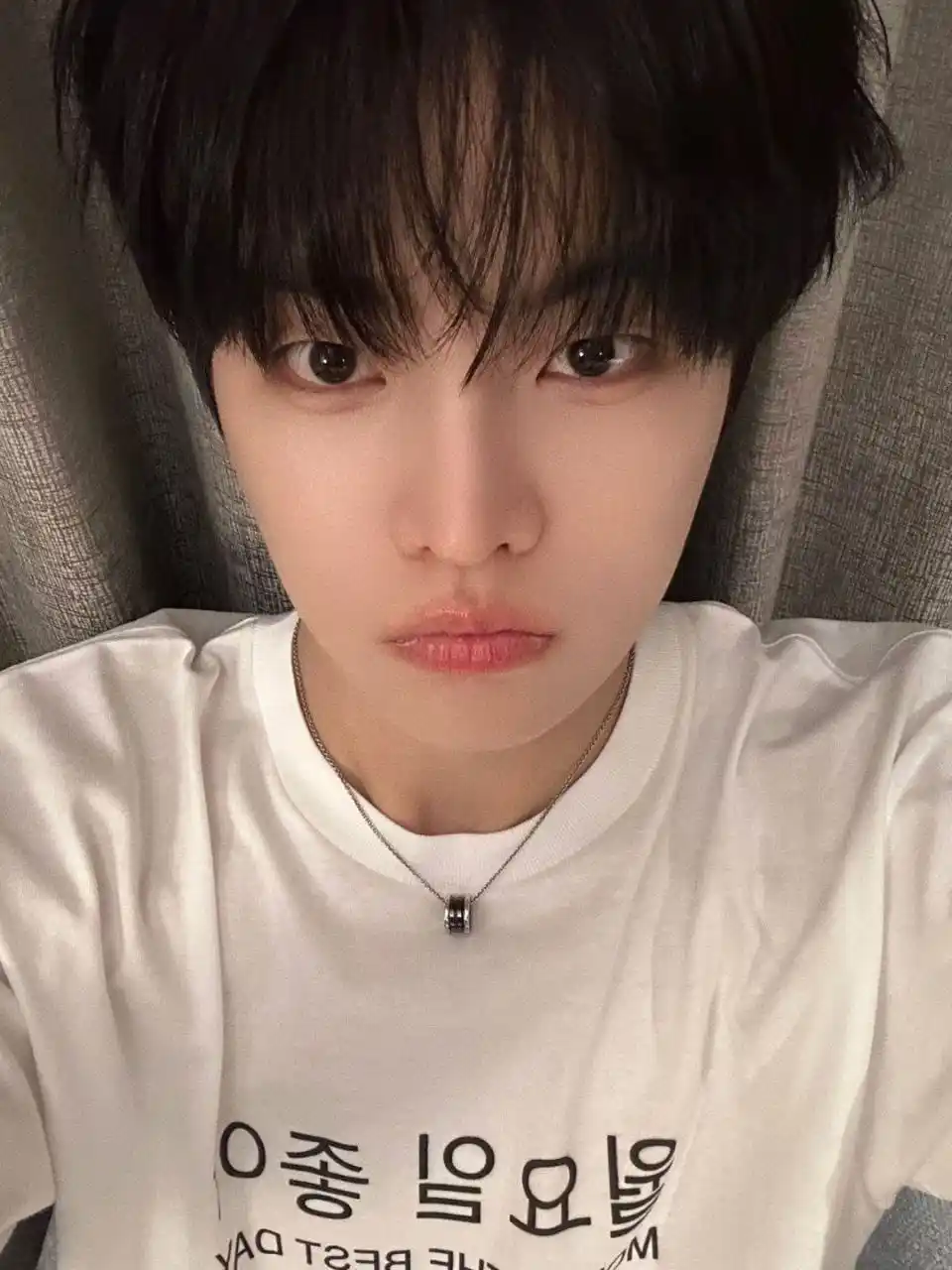 Image from CYE GLOBAL UPDATE: [📸] CLOSE YOUR EYES twitter update   I like Monday  <a class="text-bl...