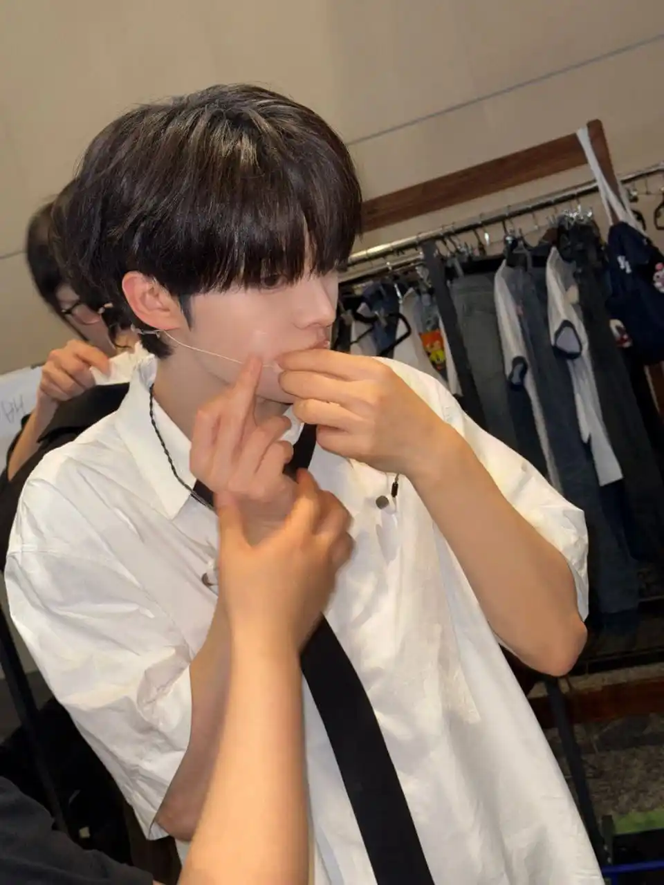 Image from CYE GLOBAL UPDATE: [📸] CLOSE YOUR EYES twitter update   I was so happy today. Thank you,...