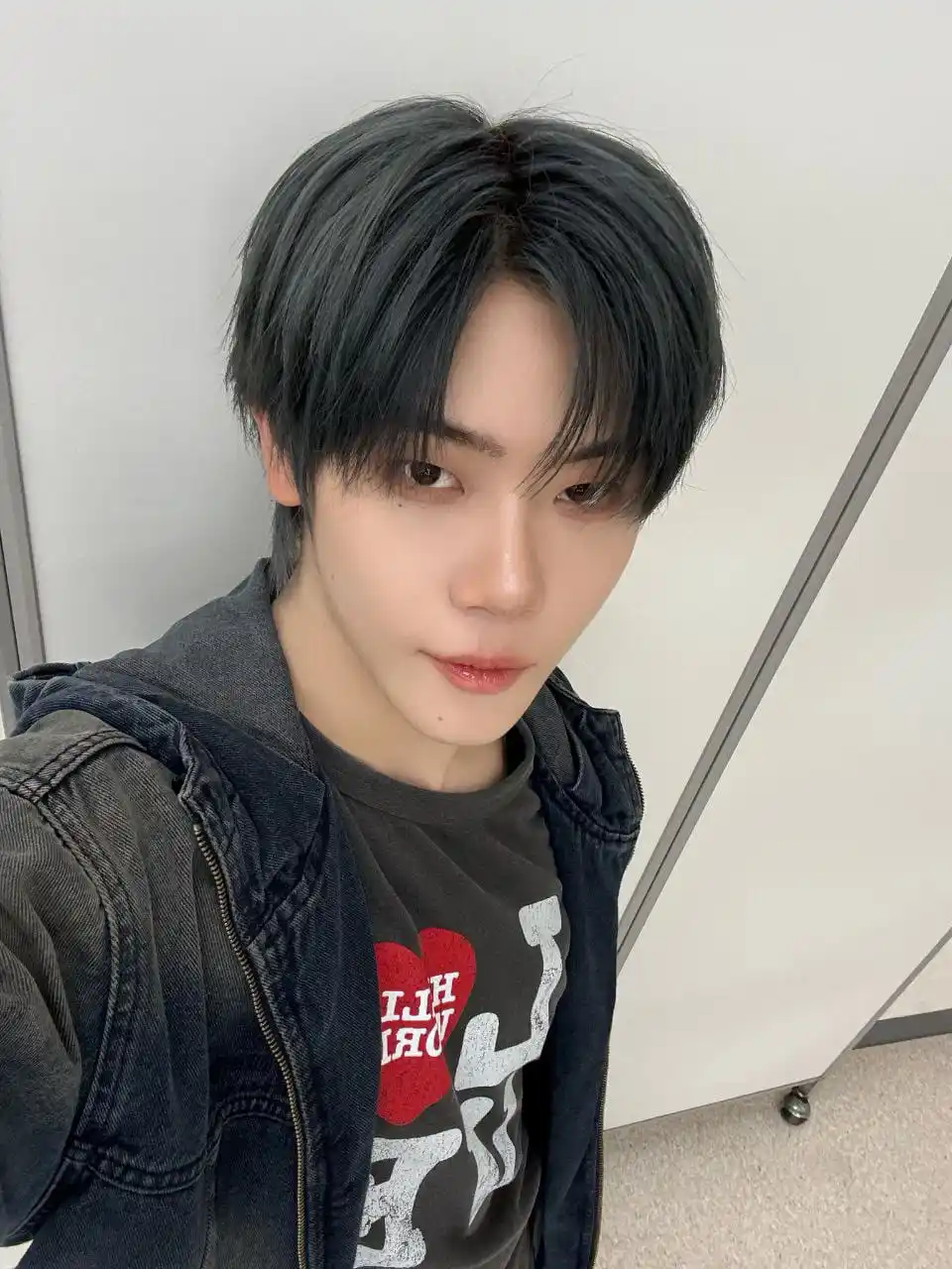 Image from CYE GLOBAL UPDATE: [📸] CLOSE YOUR EYES twitter update   The Japan fan meeting was a grea...