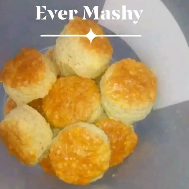 Image from Kubika nekurongedza mumba Chef SK🍴🚿🧹💅🇿🇼: Follow , like share **Scones Recipe** **Simple Scones** **Ingredi...
