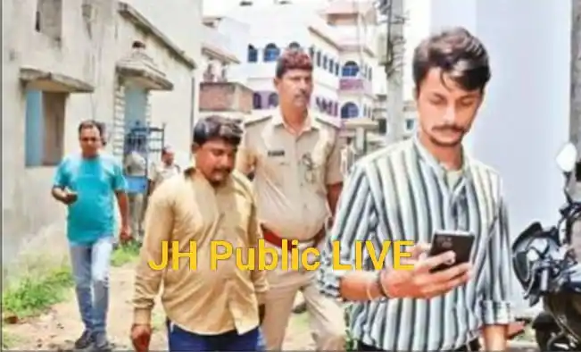 Image from JH Public LIVE: *गिद्धौर से मुंशी अपहरण का अरोपी धनबाद से हुआ गिरफ्तार* *धनबाद पुलिस ...
