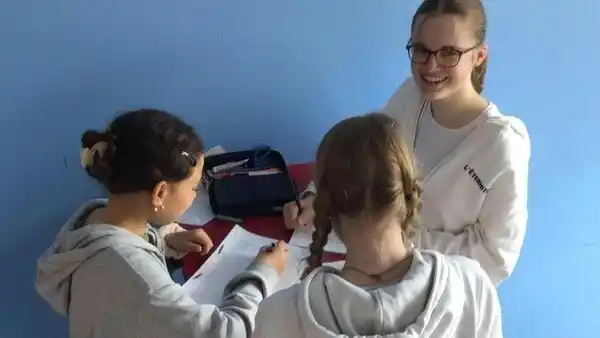 Image from WP Herdecke & Wetter – Westfalenpost: *Was die FHS bundesweit zu einer Leuchtturmschule macht* Fachwissen is...