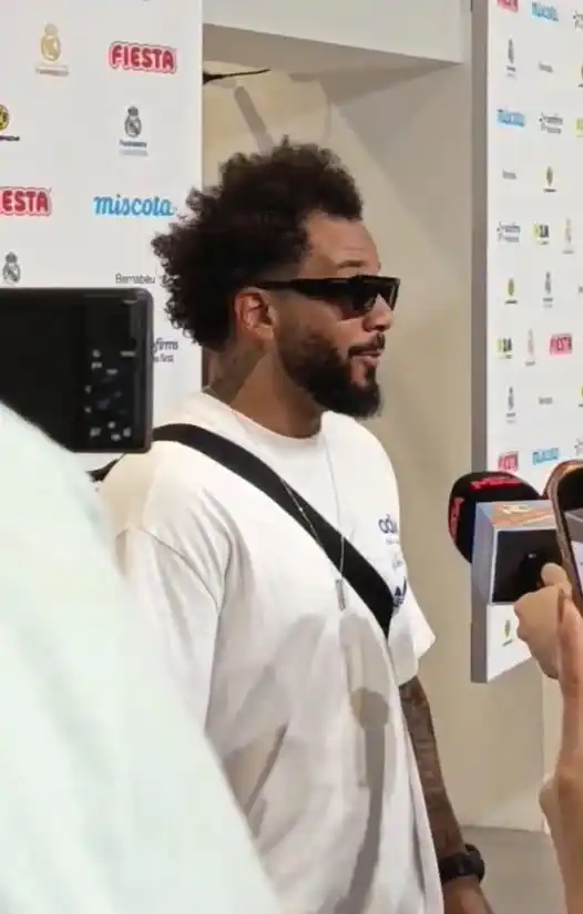 Image from Reyada: من يستحق الفوز بالكرة الذهبية؟ مارسيلو فييرا: "لا أعرف، لكن قد يكون كر...