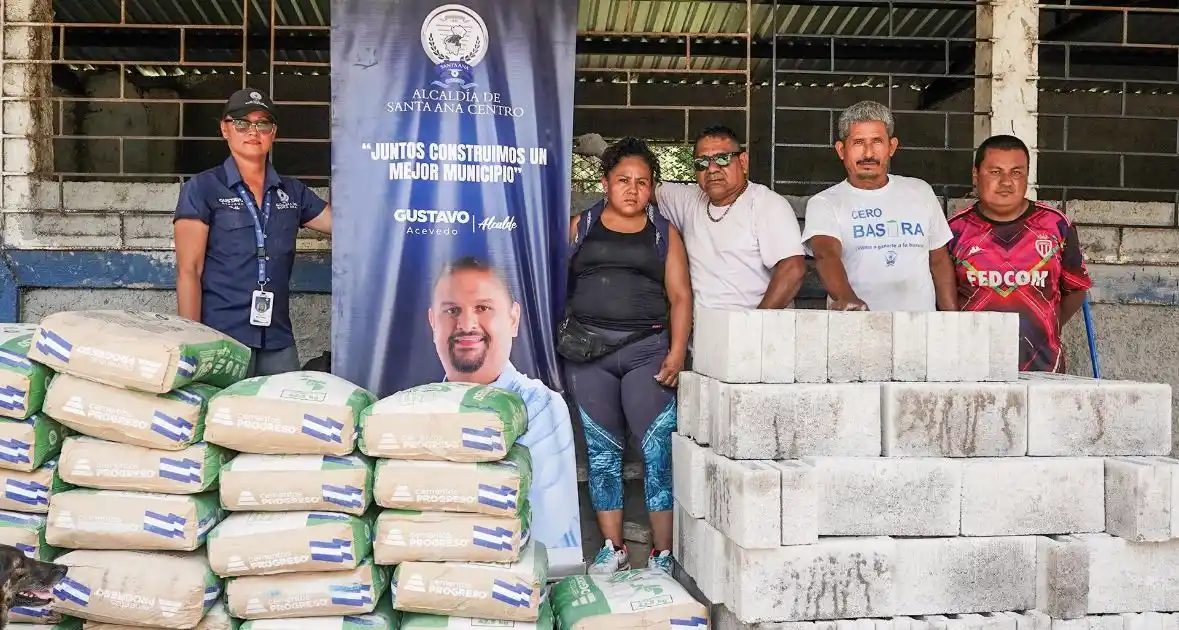 Image from Santa Ana: ¡Más de 5️⃣0️⃣0️⃣ familias beneficiadas! 🧑🧑🧒💯 También entregamo...
