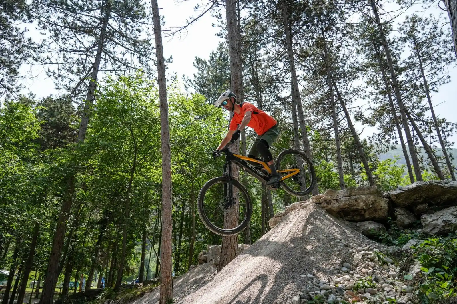 Image from La Busa: 🔖 Adrenalina e tecnica per bikers, lo Skill Park di Torbole è realtà ...