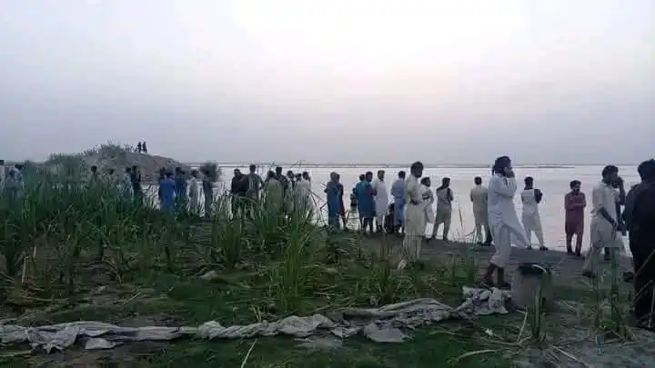 Image from مٹھی میانوالی نیوز: انتہائی افسوسناک خبر😭 بھكر: دریائے سندھ بستی مکھا کے قریب تین بچیاں ا...