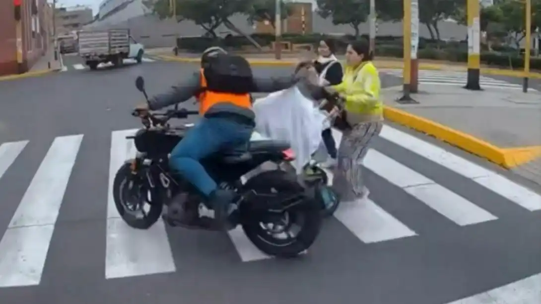 Image from Perú21 : 📊 Ipsos: Medida que obliga a motociclistas a usar chalecos es efectis...