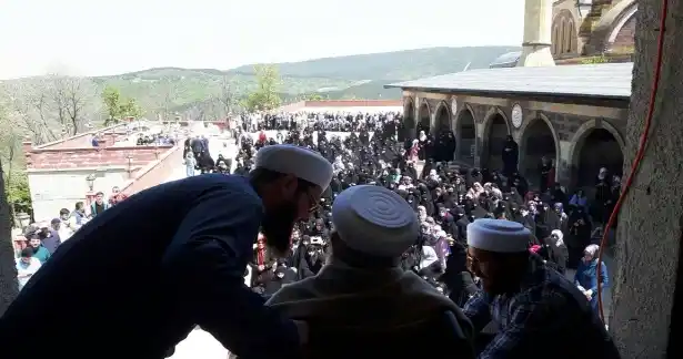 Image from Mahmud Efendi Hazretleri Kuddise Sirruhû: Bu dünyaya çalışmaya geldik. Daima İslâmiyet'in dosdoğru çizgisi üze...