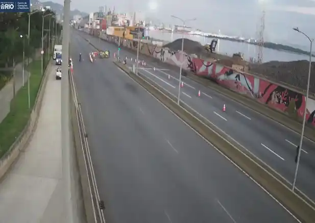 Image from Centro de Operações e Resiliência (COR-Rio): *INTERDIÇÃO NO CENTRO PARA CORRIDA DE RUA 🏃♂️🏃♀️🏃* Vias do Centr...