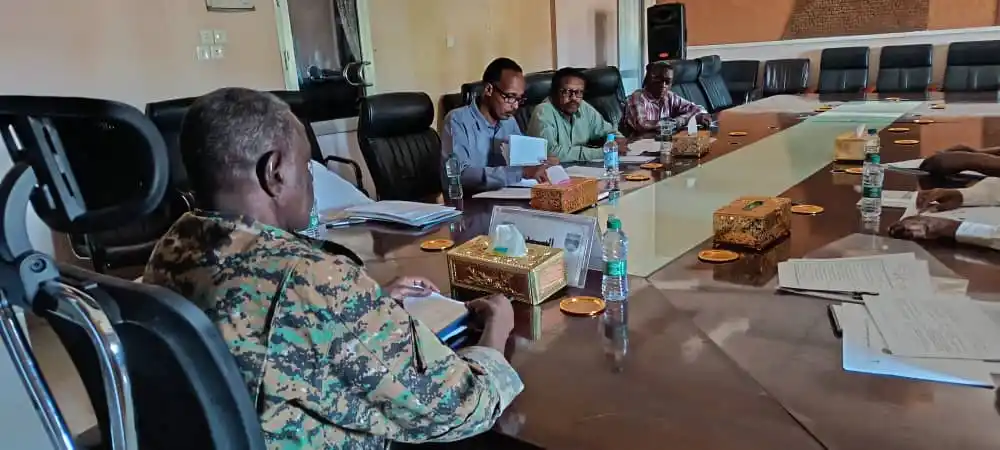 Image from اعلام حكومة ولاية الخرطوم Khartoum State Government Media: خلال اجتماع برئاسة والي الخرطوم *الكشف عن التدمير الذي تعرضت له صيدلي...