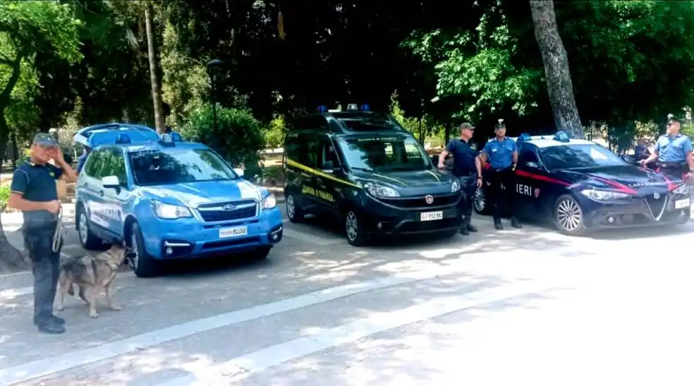 Image from LeccePrima.it: Controlli ad alto impatto: al setaccio residence e le zone della stazi...