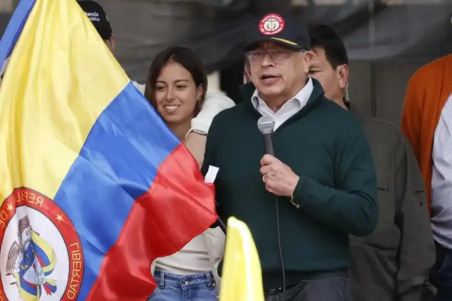 Image from Enfoque Digital HN: INTERNACIONALES 🚨🇨🇴|| La Comisión de Investigación y Acusación de l...