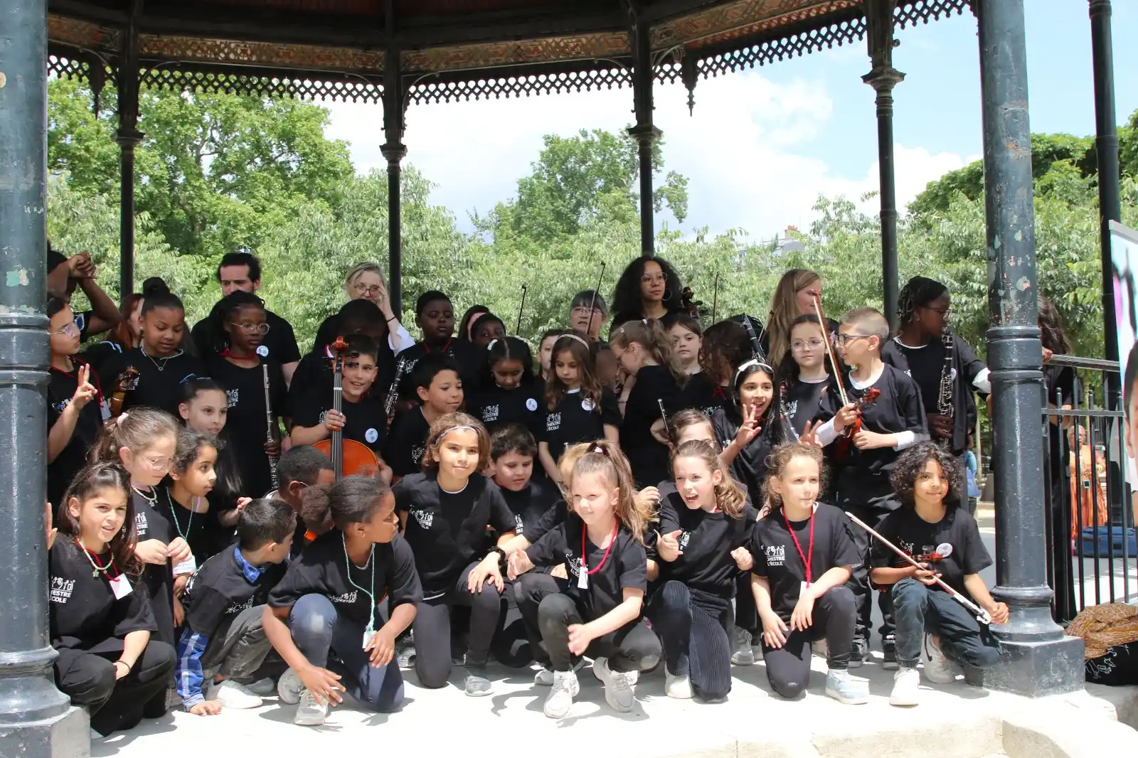 Image from Ville de Franconville-la-Garenne: [CONCERT DE L’ORCHESTRE ET DE LA CHORALE À L’ÉCOLE] Les 50 élèves de l...
