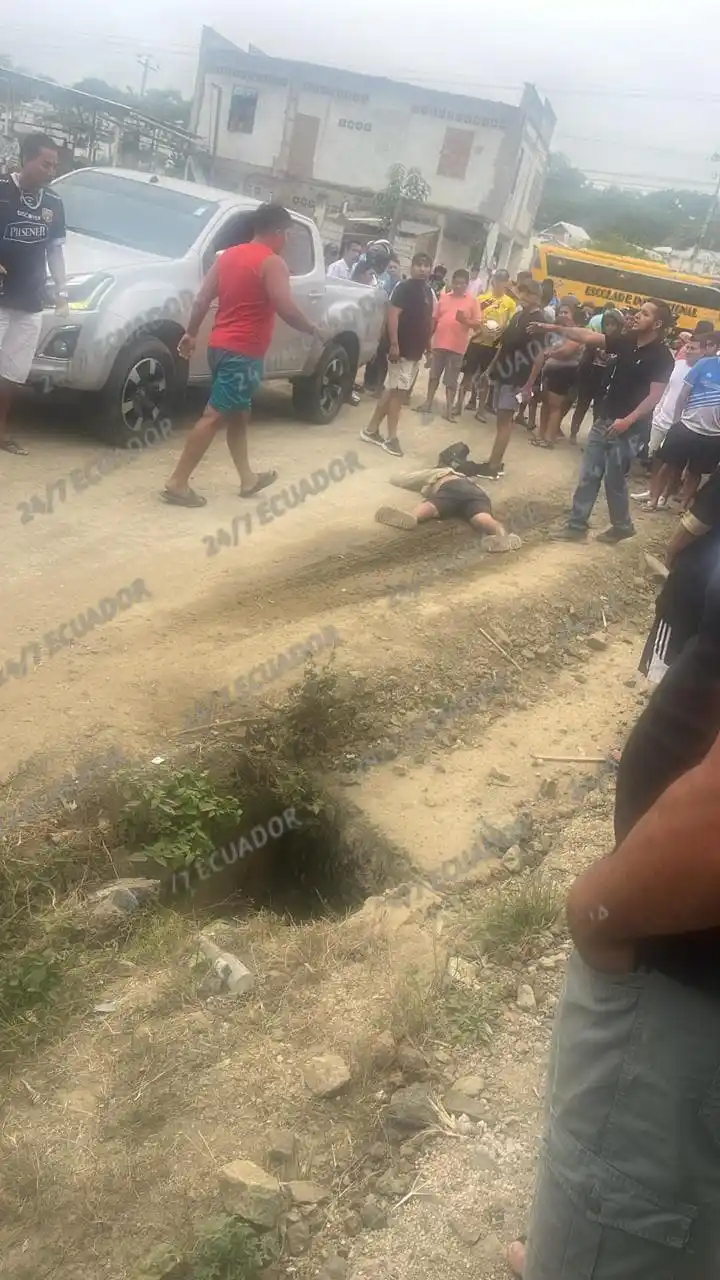 Image from 24-7 ECUADOR 2: Jipijapa Hace pocos momentos se reporta un nuevo hecho de sangre al es...