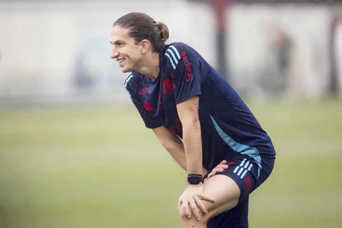 Image from 𝑱.𝑬 𝑫𝑰𝑽𝑼𝑳𝑮𝑨𝑪̧𝑶̃𝑬𝑺📰: *Técnico do Flamengo, Filipe Luís deve ser homenageado com a Medalha T...