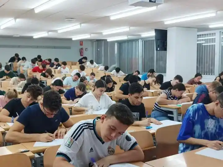 Image from Carmen Álvarez 🔻: 📚 Esta semana muchos jóvenes se enfrentan a la Prueba de Acceso a la ...