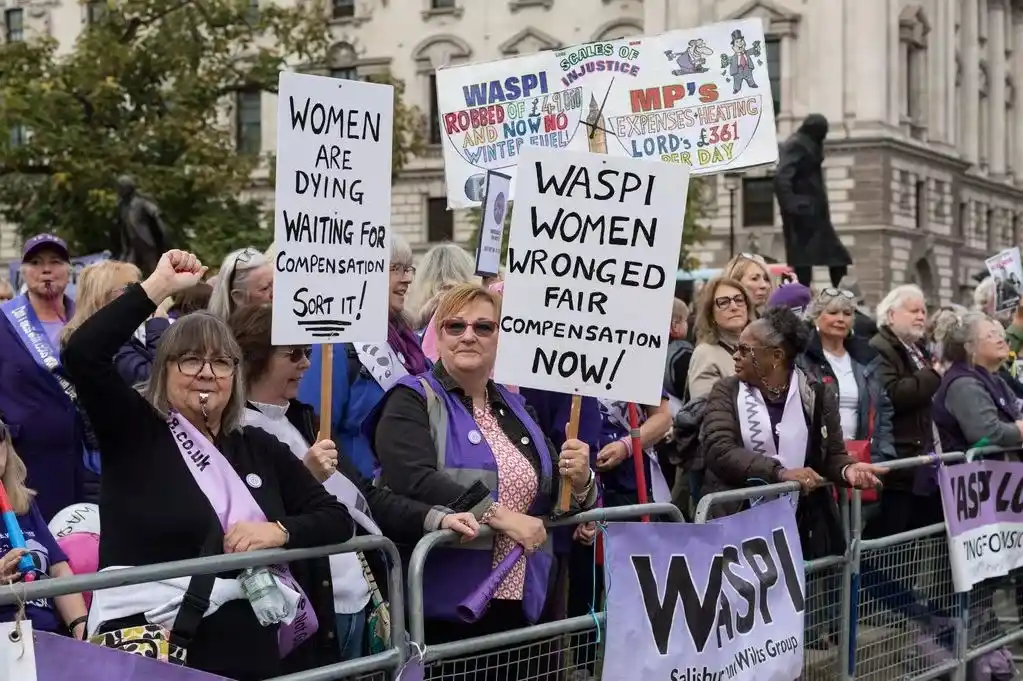 Image from Liverpool Echo : *Huge WASPI breakthrough in fight against DWP*  https://crnch.it/xiw7Y...