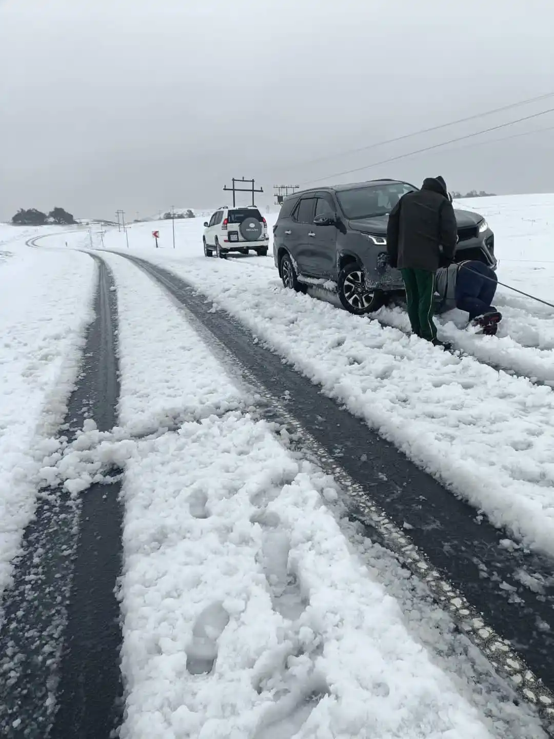 Image from LIVE TRAFFIC & Road incidents Channel: 🚨Rescue operation at N2 Kokstad by responders earlier today. Ambulanc...