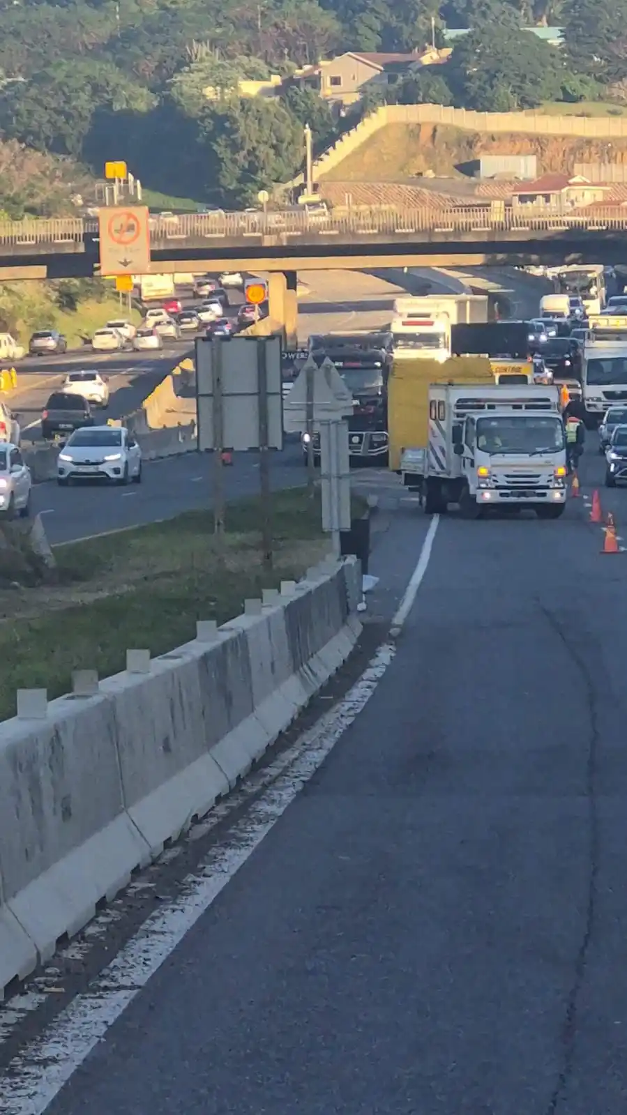 Image from LIVE TRAFFIC & Road incidents Channel: Scene Update - Closure of the N2 South flyover at the EB Cloete I/C du...