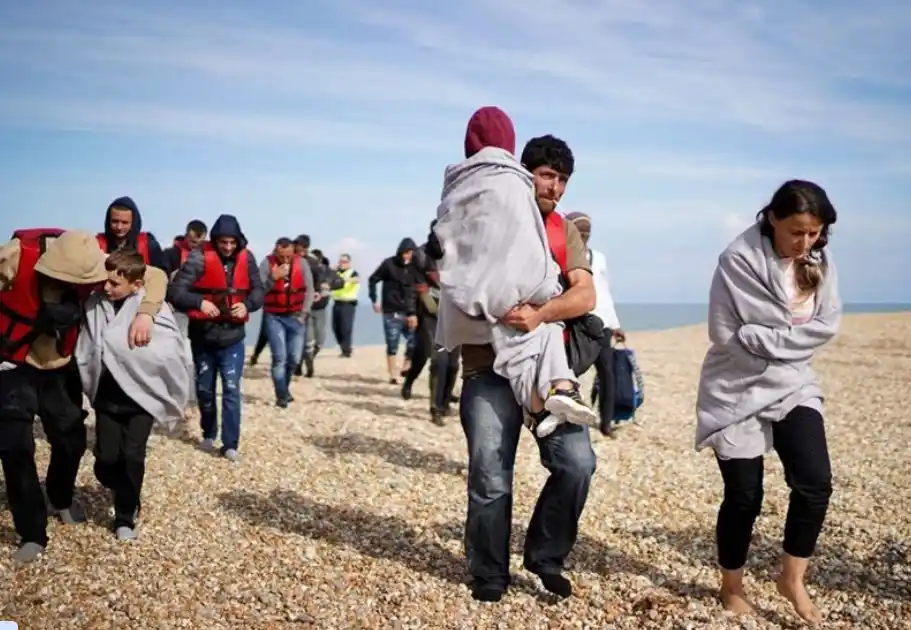 Image from Migrant Resource Centre مرکز معلومات مهاجرت MRC: تشدید کنترول مرزی؛ بازداشت و اخراج پنج مهاجر افغان از مرز آلمان و پول...