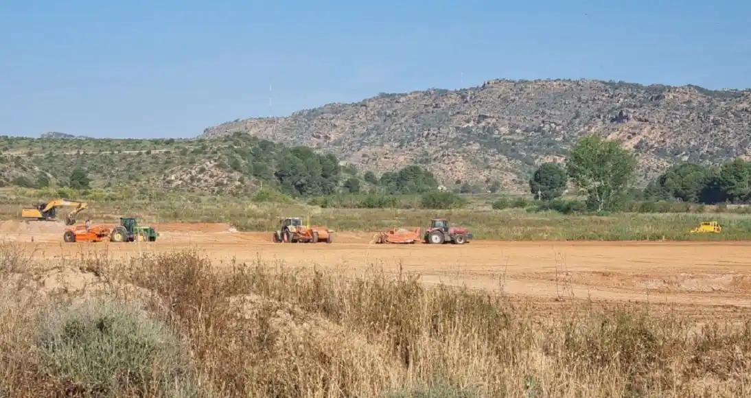 Image from ARAINFO: Denuncian “obras ilegales del Grupo Pini” en su macrogranja de Alcañiz...