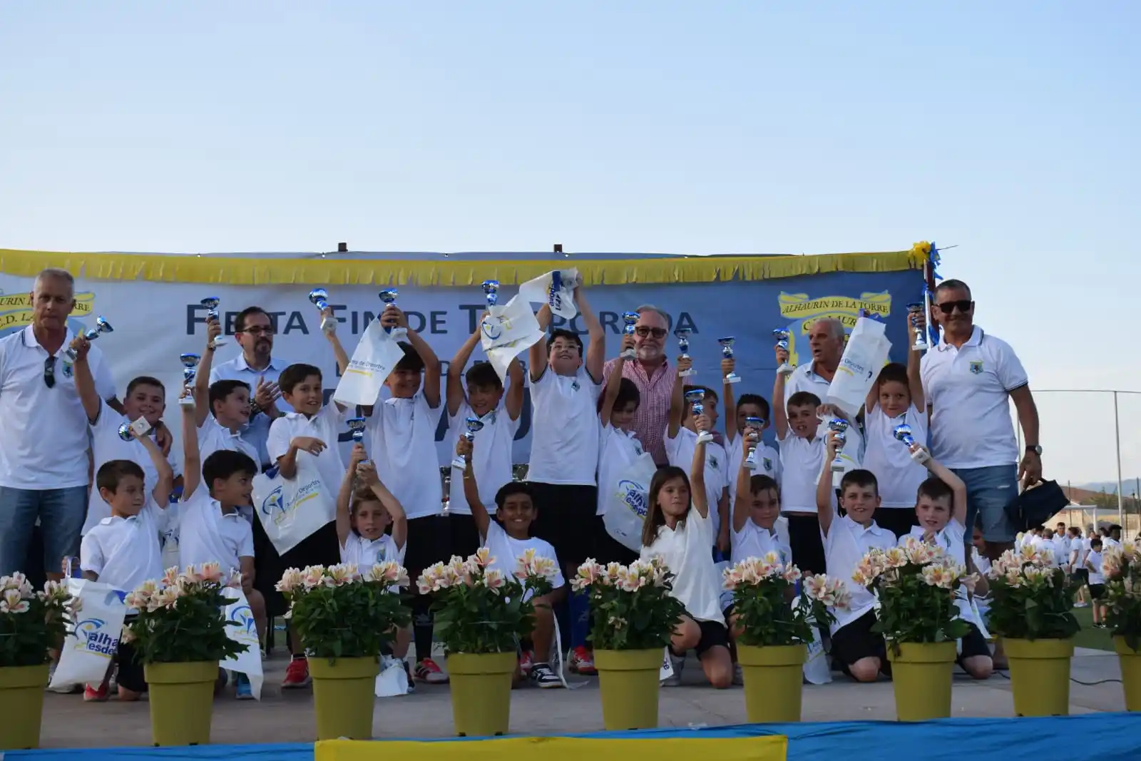Image from Alhaurín de la Torre, Calidad de Vida: EL CD LAURO CELEBRA SU GRAN FIESTA DE FIN DE TEMPORADA EN EL ESTADIO E...