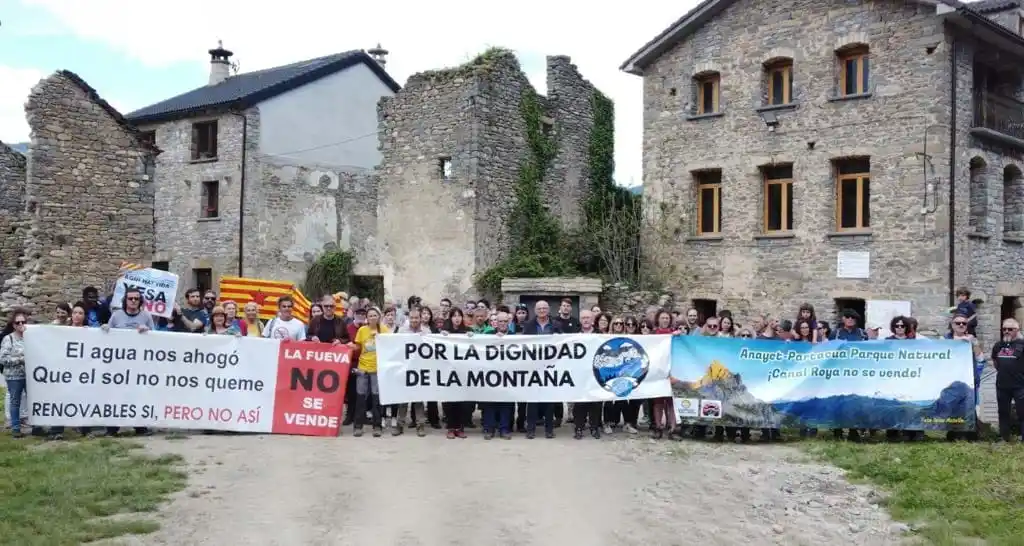 Image from ARAINFO: "Ganamos Canal Roya, ahora nos toca ganar el Pirineo entero": https://...