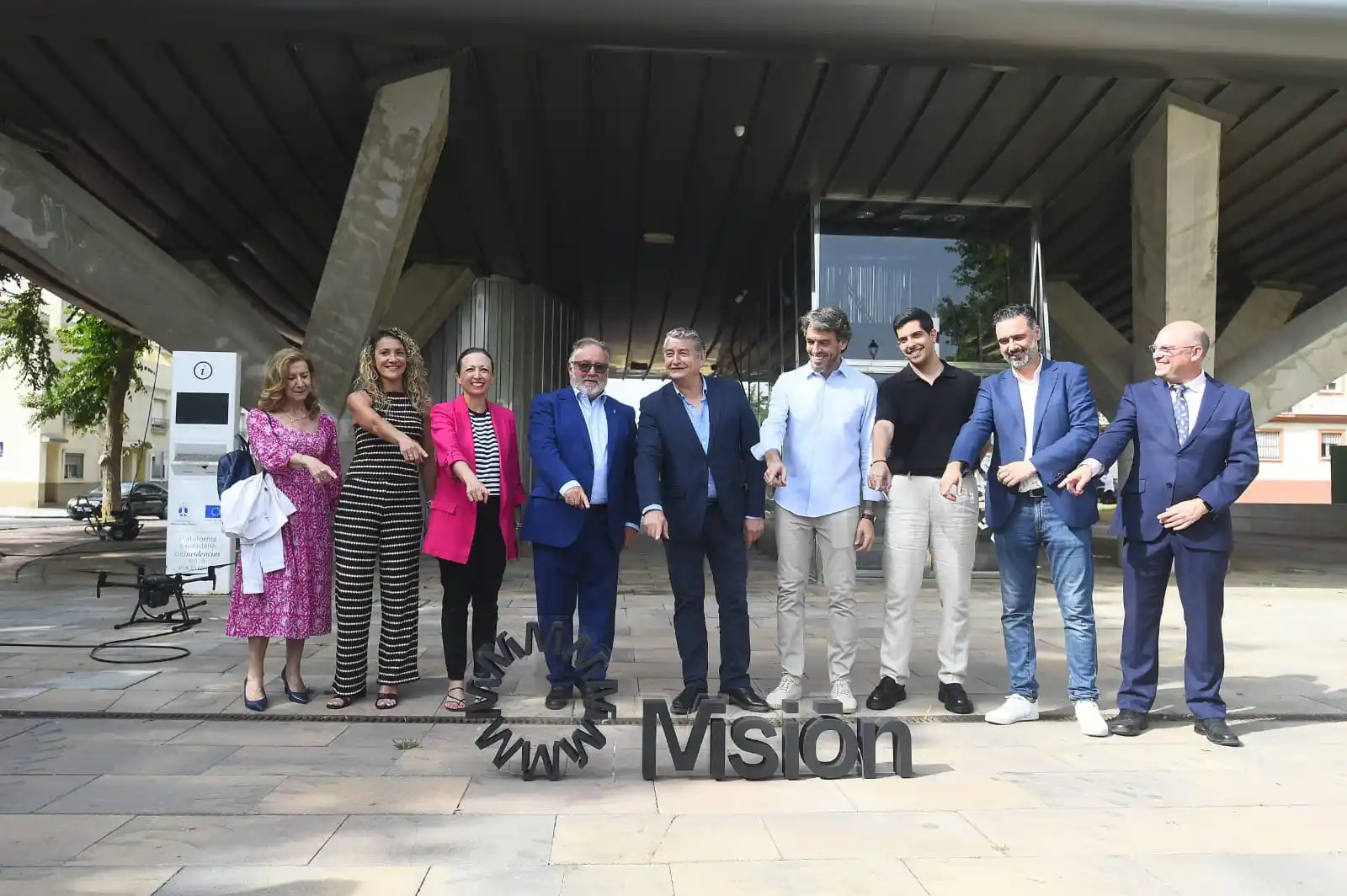 Image from Alhaurín de la Torre, Calidad de Vida: LA JUNTA Y EL AYUNTAMIENTO INAUGURAN EL CENTRO DIGITAL 'SMART MOBILITY...