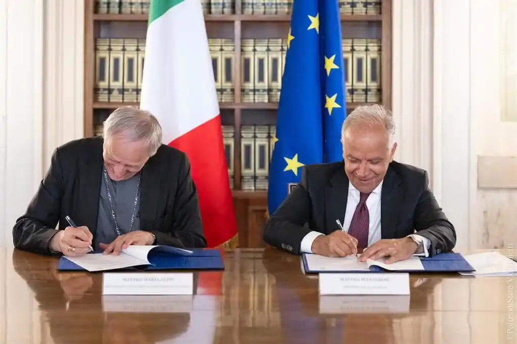 Image from Avvenire: *Migranti. Firmato un accordo fra Cei e Viminale su accoglienza e incl...