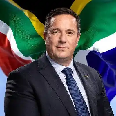 Image from Central News South Africa: 🔴Minister Steenhuisen: FMD Vaccine Campaign Underway with Over R70 Mi...
