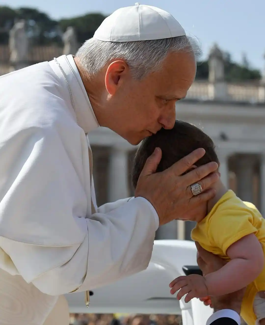 Image from Radio Vaticana IT: *Radio Vaticana con Voi*, in diretta fino alle 12! Ascoltaci: https://...