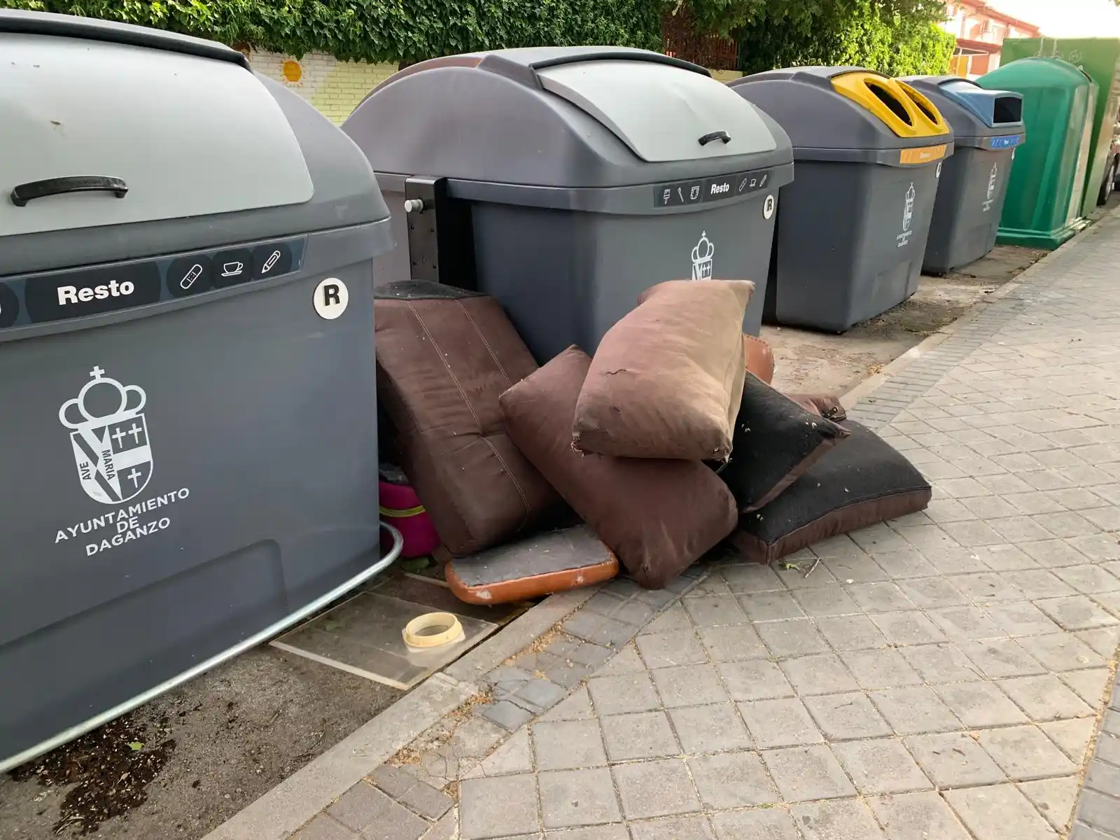 Image from Ayuntamiento de Daganzo de Arriba: RECOGIDA DE MUEBLES Y ENSERES A DOMICILIO 🪑🧸🖼 En Daganzo, si tienes...