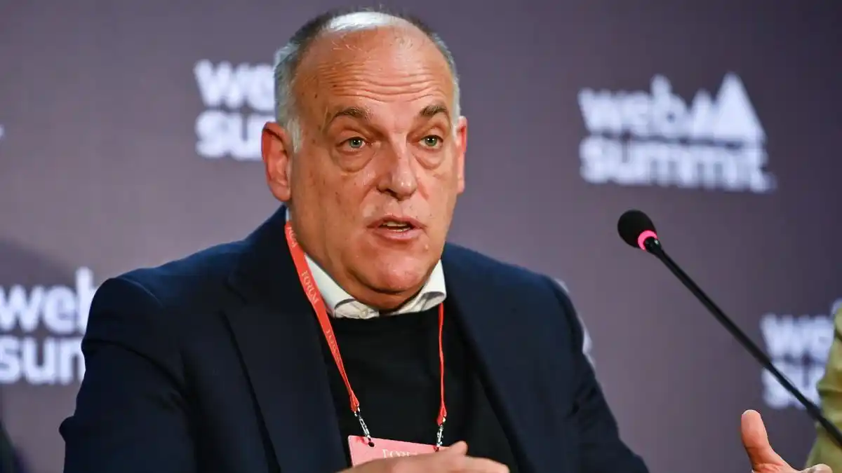 Image from Oyunun Tempi | Futbol Yayımları: *👀🇧🇷🥇 Javier Tebas Vinicius Junior-un Qızıl Top mükafatına sahib ç...