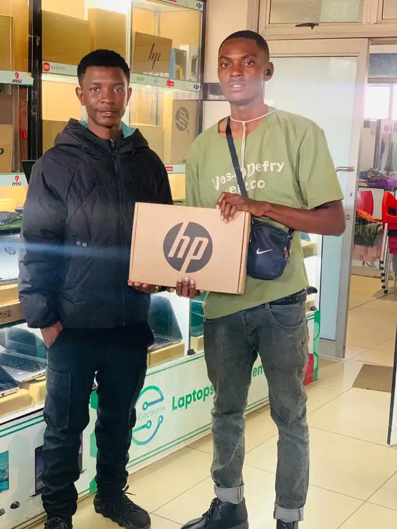 Jay ELECTRONIX +263 776729506 post