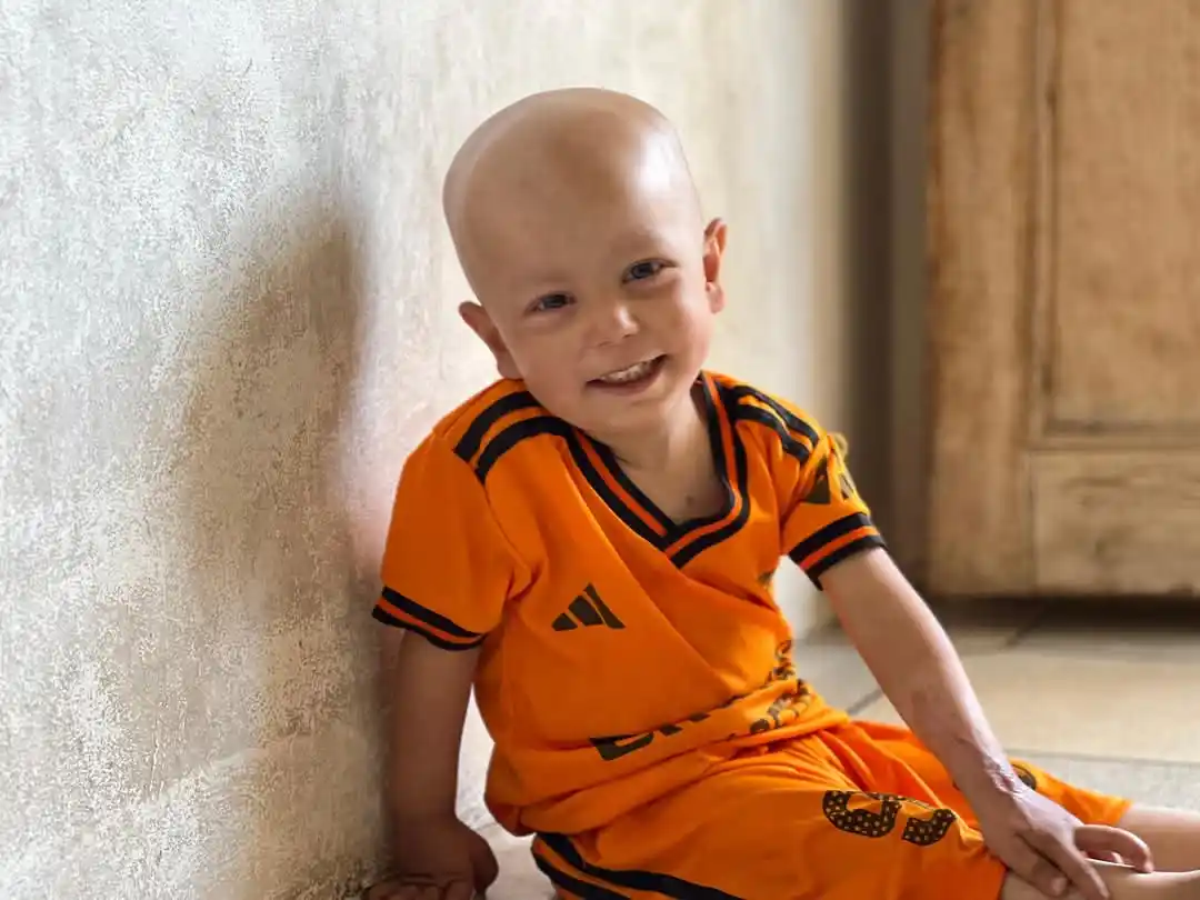 Image from MOLHAM TEAM - فريق ملهم التطوعي: داخل منزل متصدع على أثر الزلزال وعجز كبير بتسكن العائلة مع طفلهم المري...