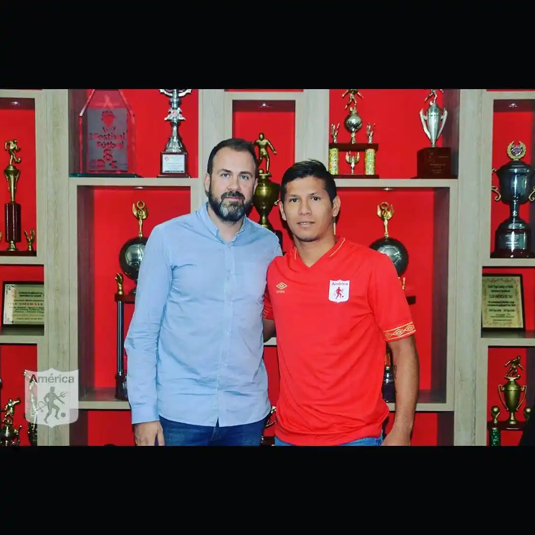 Image from 👺 ᗩᗰéᖇᎥᑕᗩ ᗪᗴ ᑕᗩᒪᎥ 🇨🇴: 📺⚽️🎙️“En el regreso de Ibagué estuvimos hablando, él está muy feliz ...