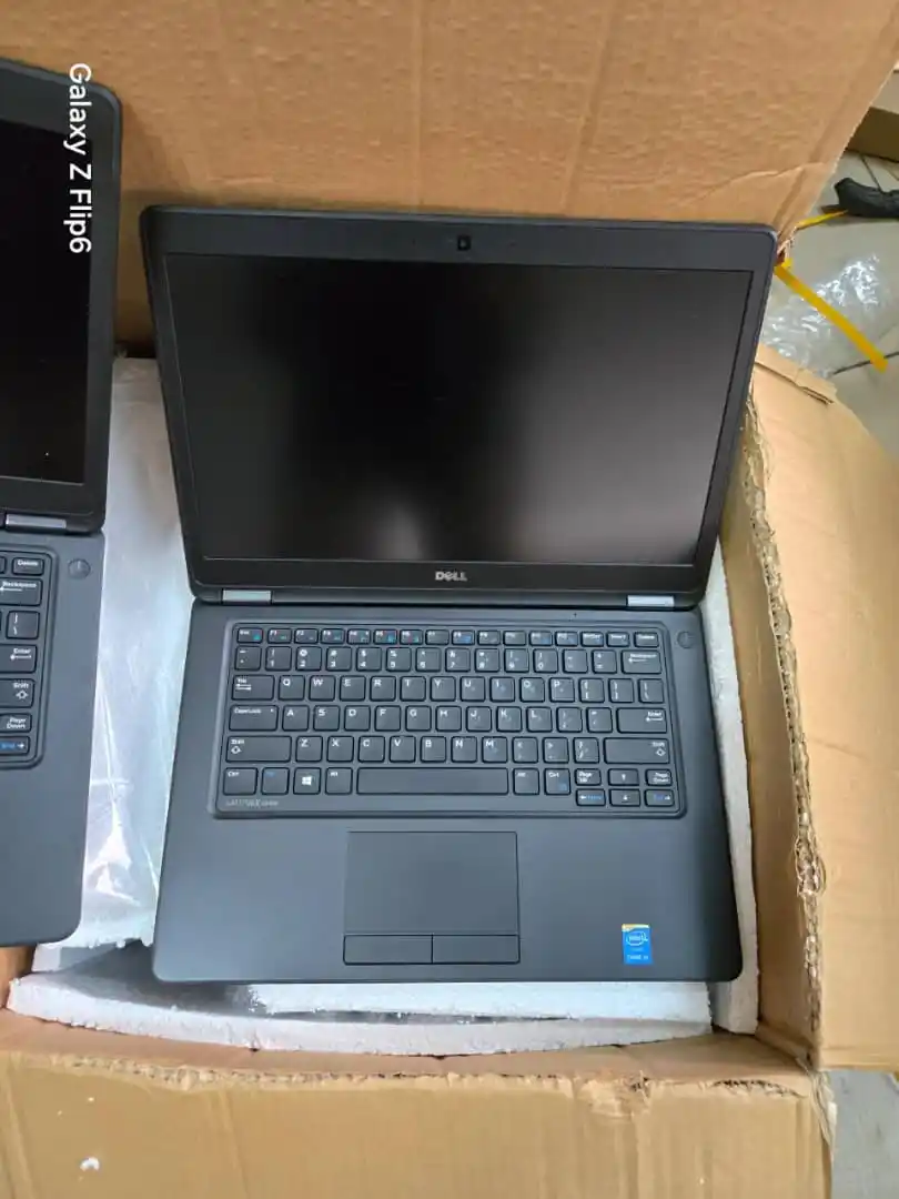 Jay ELECTRONIX +263 776729506 post